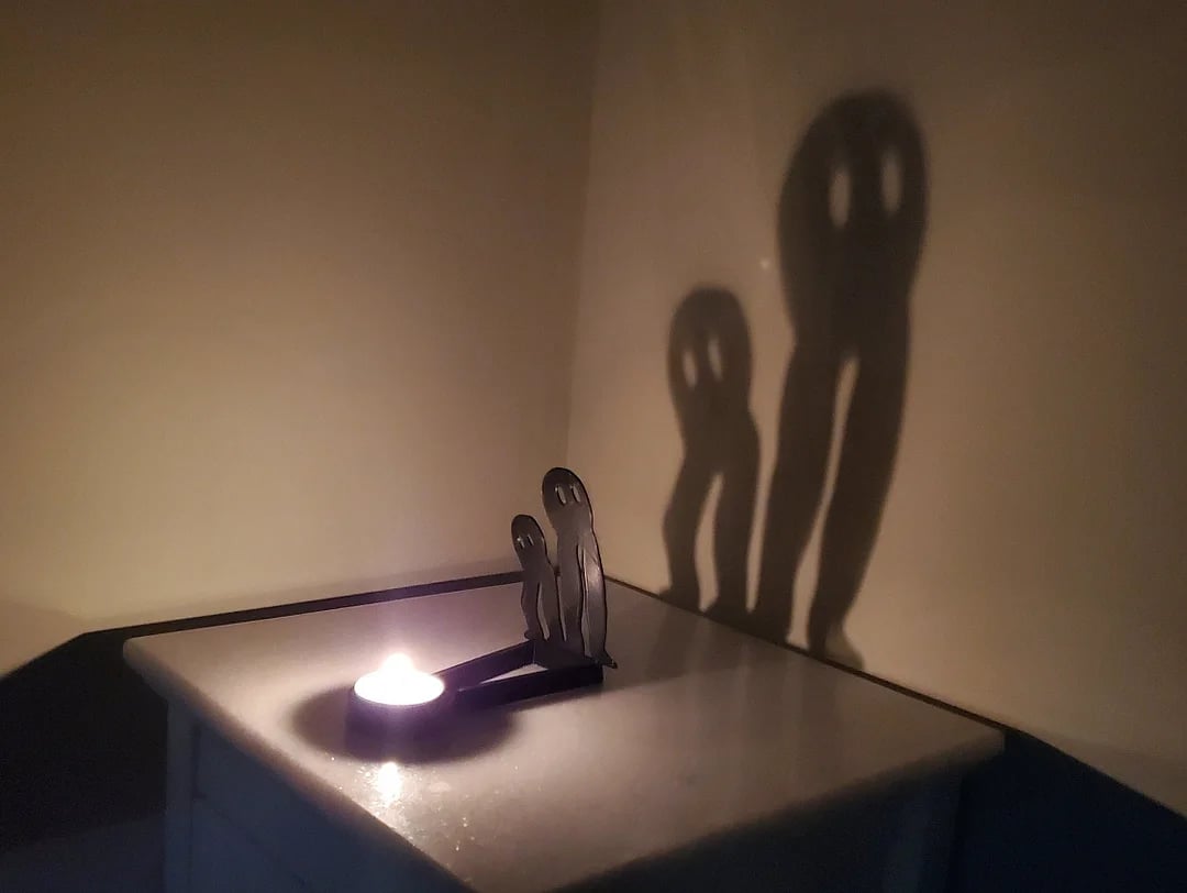 WickWinks™ – Decorative Shadow Stand for Halloween Nights (50% Off)