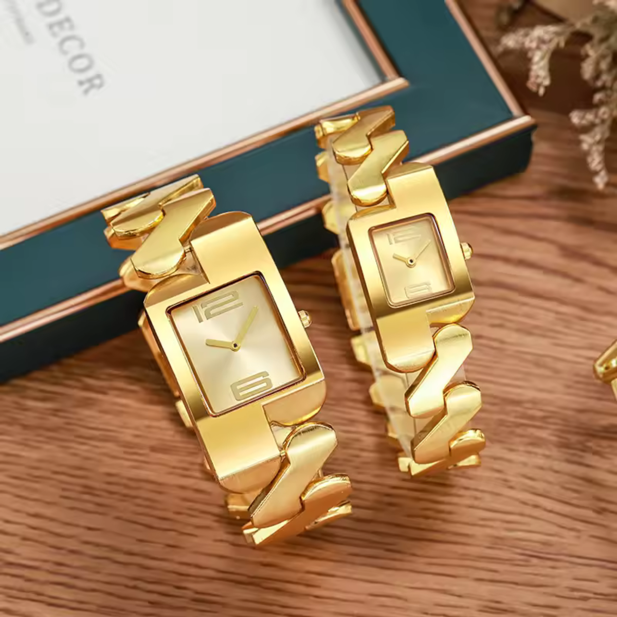 Belloura™ – Vintage-Style Square Quartz Watch (50% Off)