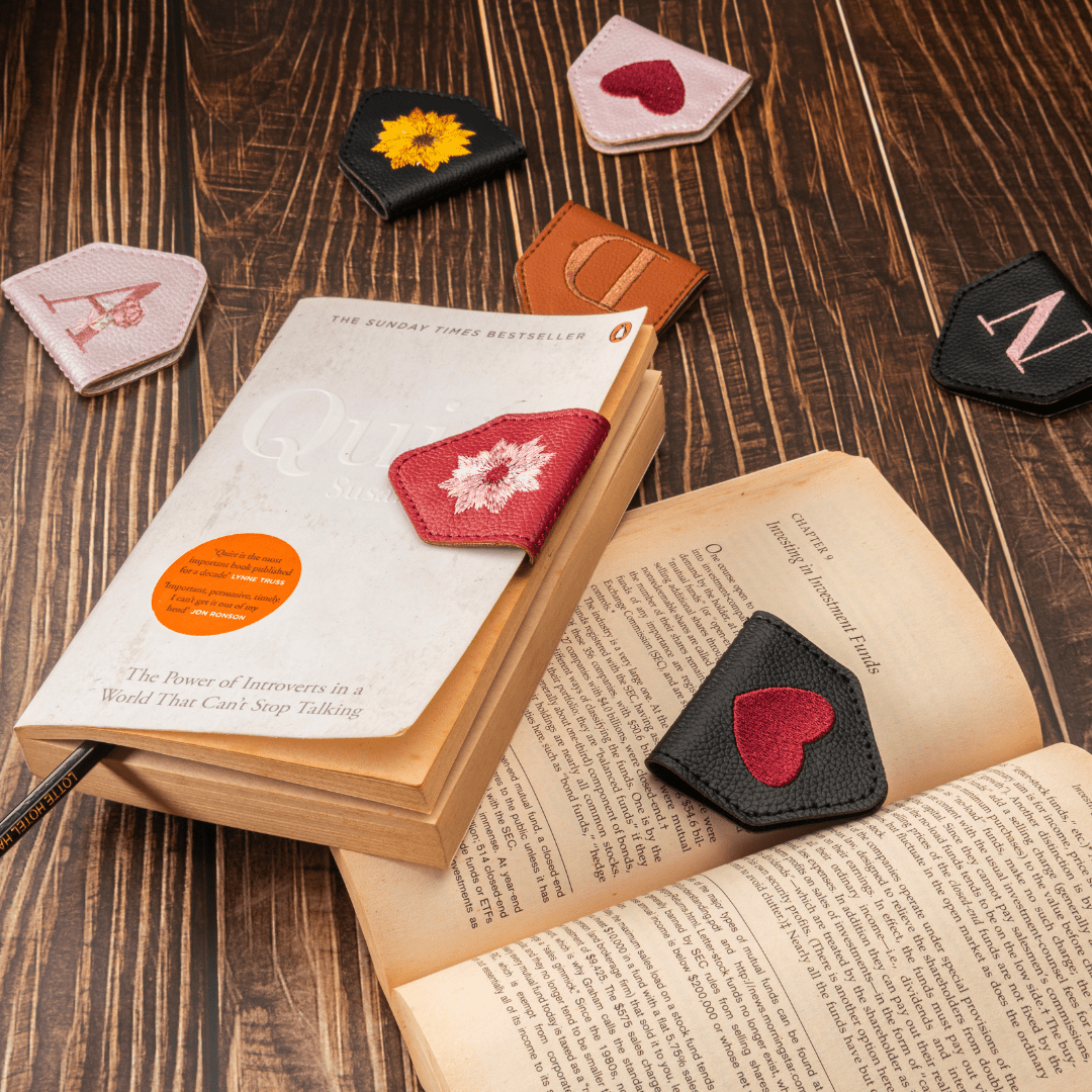 Florenza™ - A Gift for Book Lovers That Holds Their Place & Heart (50% Off) - Evesbury