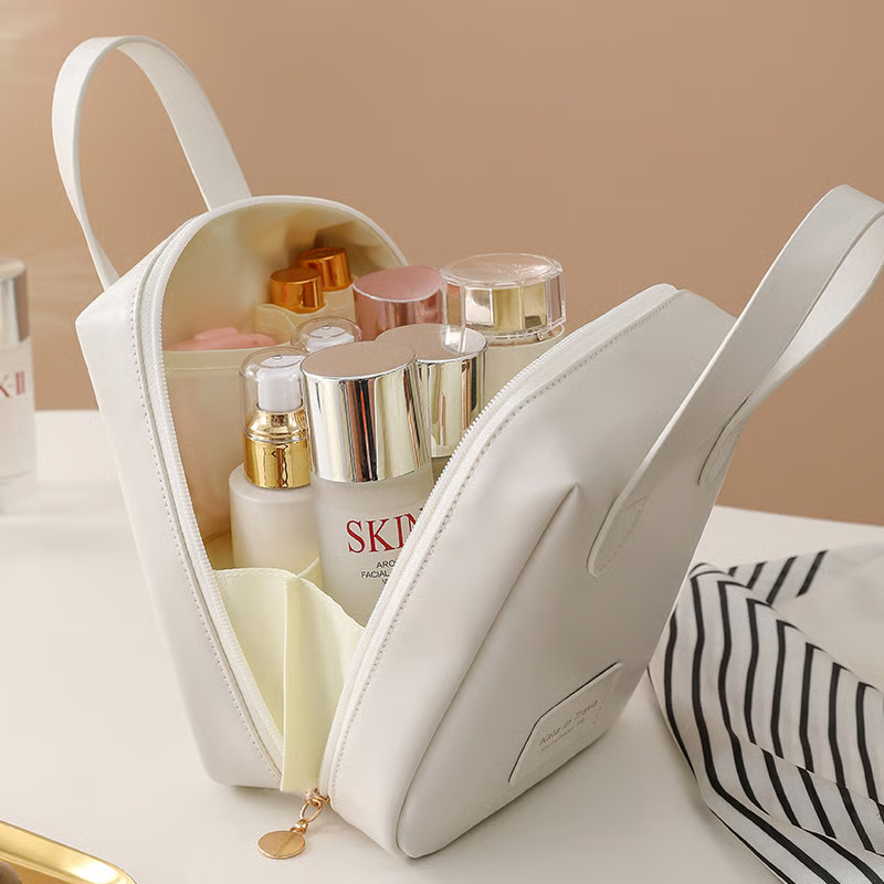Lunette™ – Travel Makeup Bag with Smart Compartments (50% Off)