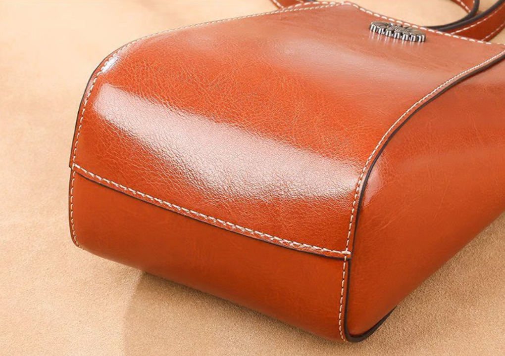 Bellune™ – Elegant PU Leather Crossbody (60% Off)