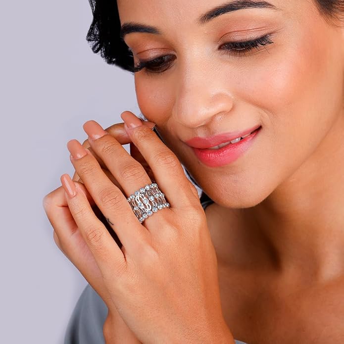 Reveria™ – Foldable Zirconia Ring to Bracelet Accessory (50% Off)
