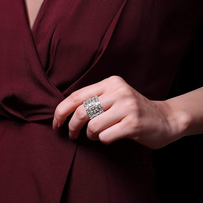 Reveria™ – Foldable Zirconia Ring to Bracelet Accessory (50% Off)