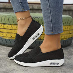 Velmira™ – Slip-On Sneakers with Arch Support (60% Off)