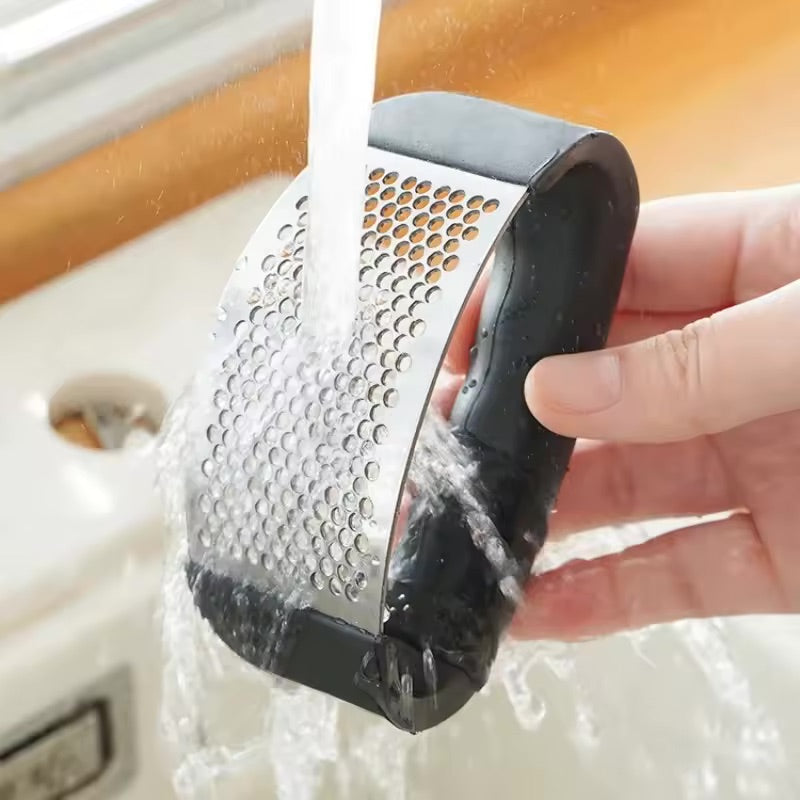 Culinara™ - LX Pro Easy-Squeeze Garlic Press (40% Off)