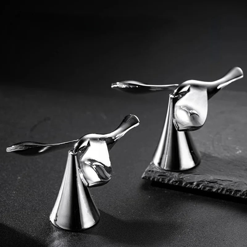 Aviro™ - Balancing Bird Bottle Opener