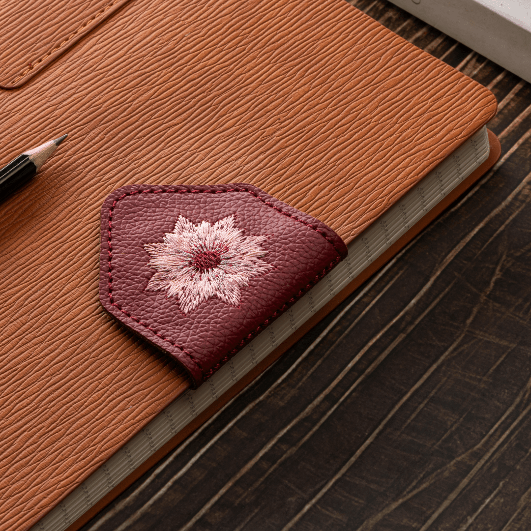 Florenza™ - A Gift for Book Lovers That Holds Their Place & Heart (50% Off) - Evesbury