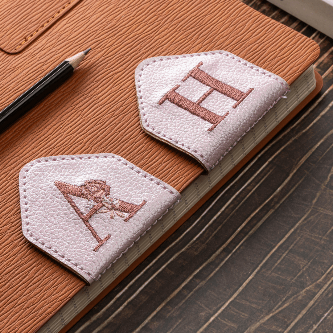 Florenza™ - A Gift for Book Lovers That Holds Their Place & Heart (50% Off) - Evesbury