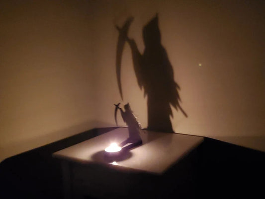 WickWinks™ – Decorative Shadow Stand for Halloween Nights  (50% Off)