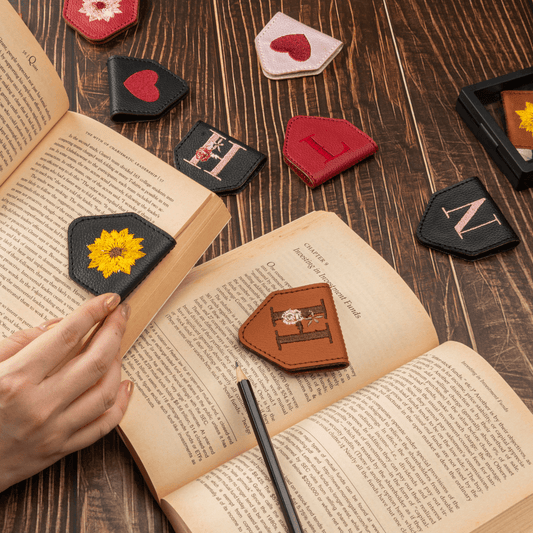 Florenza™ - A Gift for Book Lovers That Holds Their Place & Heart (50% Off) - Evesbury