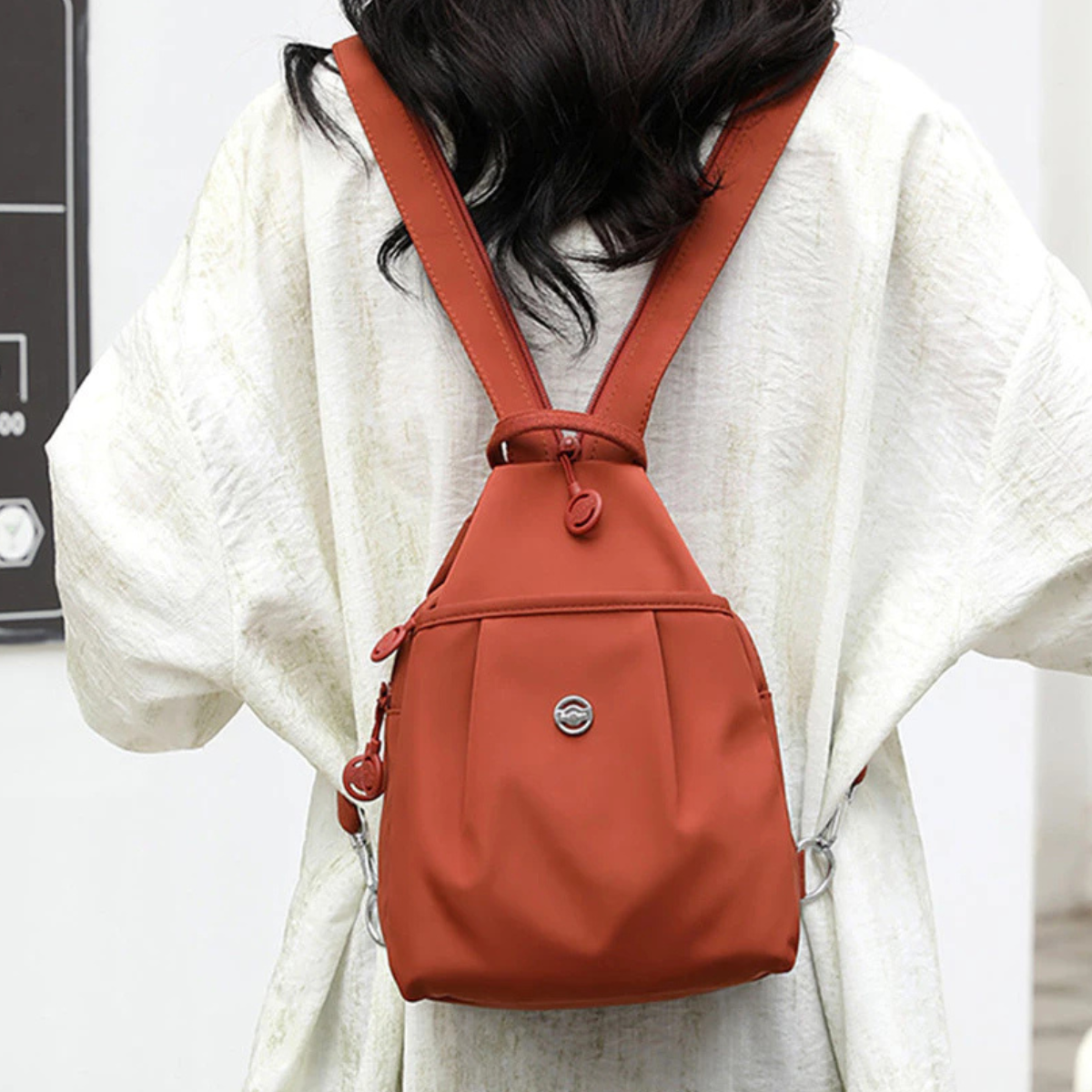 Modlyn™ – Waterproof 2-Way Commuter Bag (50% Off)