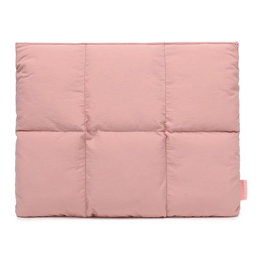 Snugsy™ - Quilted Laptop Sleeve with Magnetic Closure (50% Off)