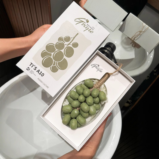 Savinea™ – Aromatic Grape Soap with Essential Oils (50% Off)