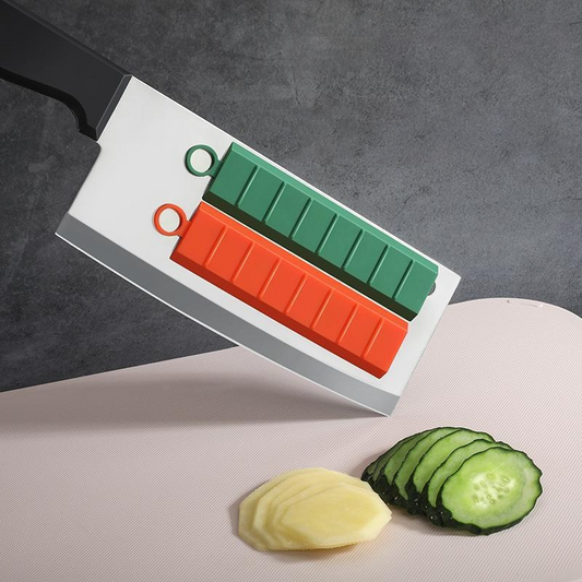 SnapSlice™ - Non Stick Veggie Cutter Duo (1+1 Free)