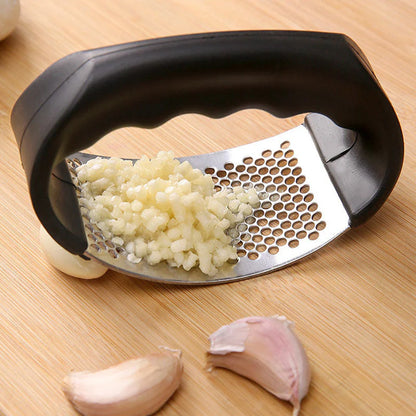 Culinara™ - LX Pro Easy-Squeeze Garlic Press (40% Off)
